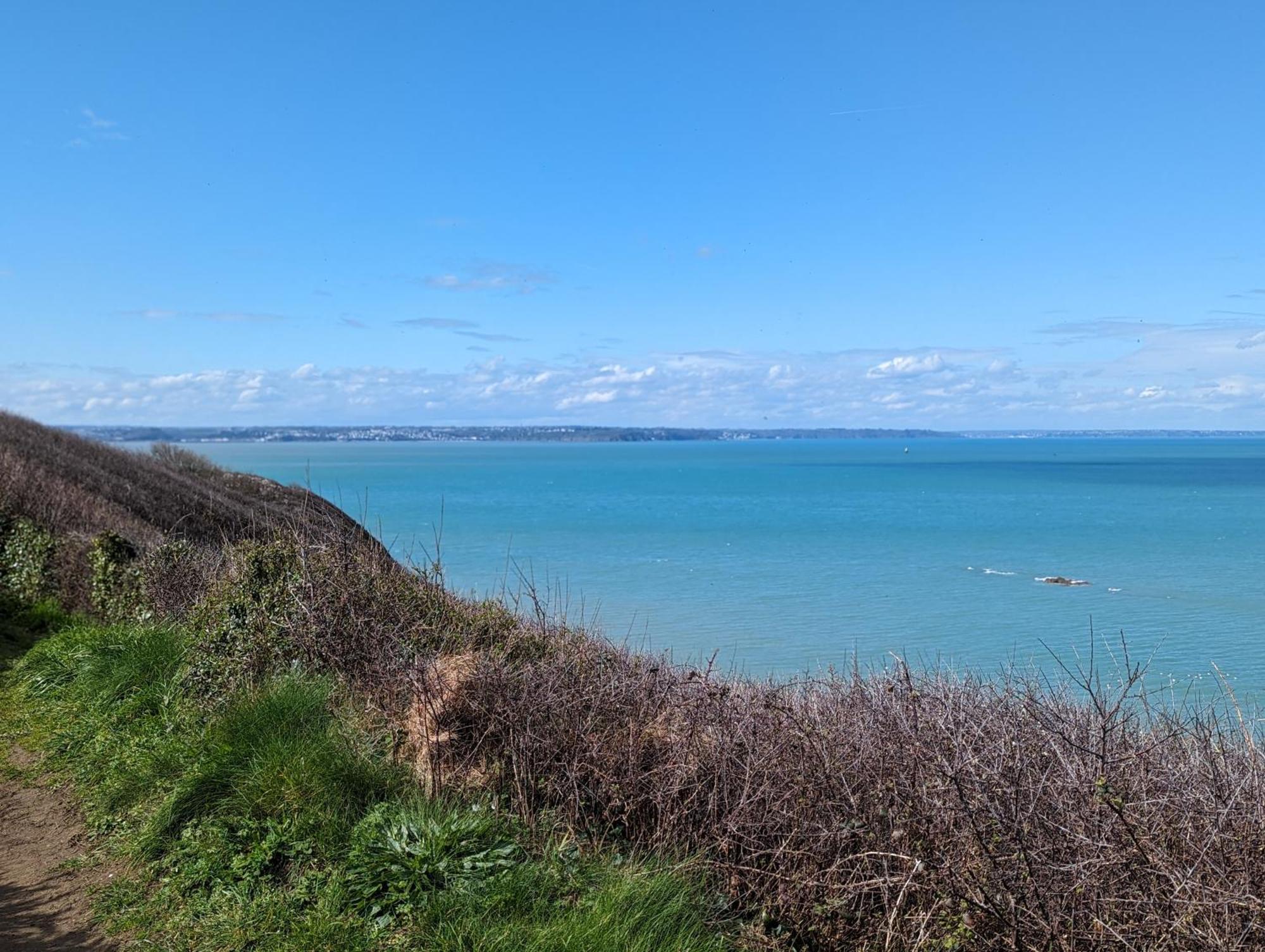 Planguenoual Appart Vue Mer-Au Pied Du Chemin De Randonnee " Bassan" מראה חיצוני תמונה